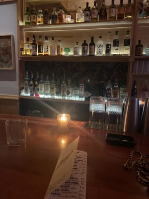 Izzy’s Cocktail Bar by null