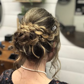 Mix Salon & Touchup Bar - My beautiful updo by Elsa!! - Hair Salons Near Me - Bakersfield, California