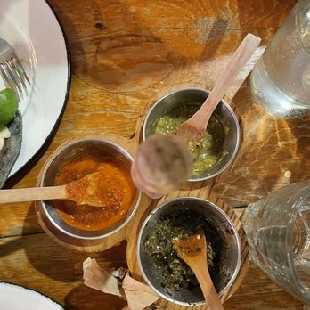 El Parnita - Light Green = mild Red = Smokey and a little bite Deep green = cry-your-eyes-out HOT - Mexican Near Me - México, D.F., DIF
