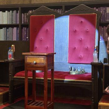 Drunk Shakespeare - Phoenix - Attendees can pay extra to sit in the king and queen's chairs - Comedy Clubs Near Me - Phoenix, Arizona