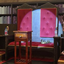 Drunk Shakespeare - Phoenix - Attendees can pay extra to sit in the king and queen's chairs
