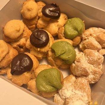 Liliha Bakery - Bakeries Near Me - Honolulu, Hawaii