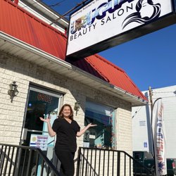 Erickson Esthetics - Maxine out front of the Salon. Erickson Esthetics is inside :)