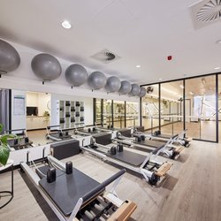 Xtend Barre Stones Corner - Purpose-built Reformer space