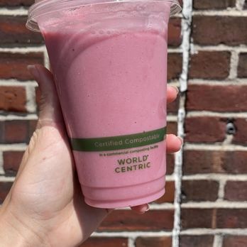 Bom Dia Cafe - Strawberry Alarm - Acai Bowls Near Me - Portland, Maine