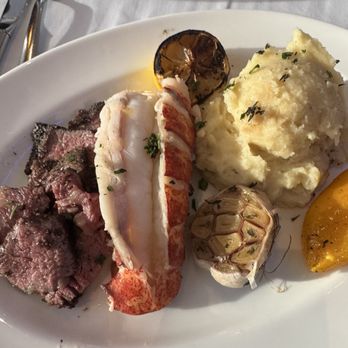 Safire Steak House - New American Near Me - Oroville, California Safire Steak House - New American Near Me - Oroville, California