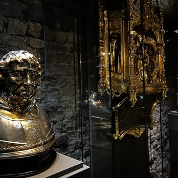 Kölner Dom - Busts likely containing human remains inside - Landmarks & Historical Buildings Near Me - Cologne, NW