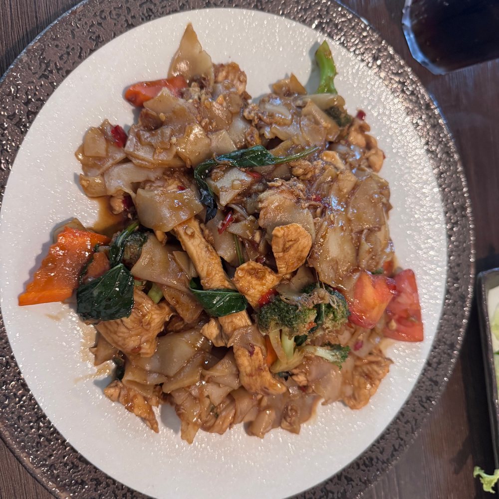Thai Taste - Drunken Noodles - Thai Near Me - Trophy Club, Texas Thai Taste - Drunken Noodles - Thai Near Me - Trophy Club, Texas