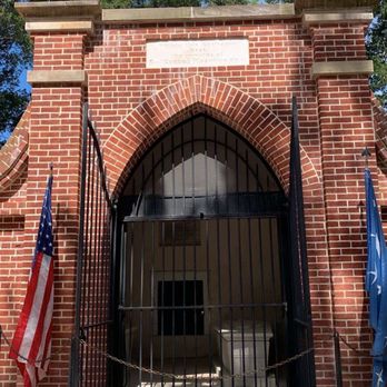 George Washington's Mount Vernon - George Washington and wife's tomb - Museums Near Me - Mount Vernon, Virginia