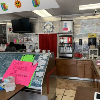 Crabby Crabby - Dining room - Seafood Near Me - San Leandro, California