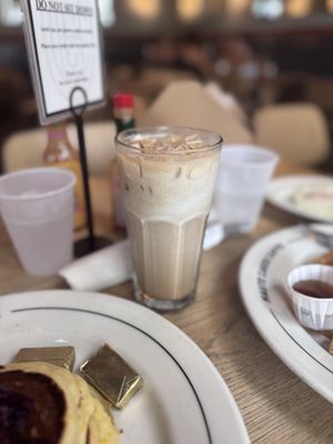 Haute Cakes Caffe by null