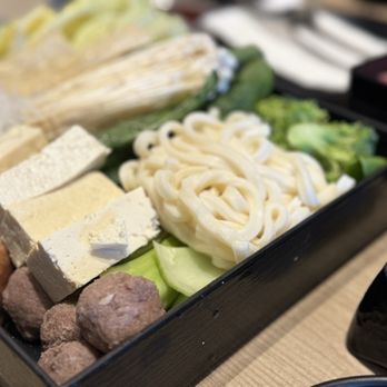 Mumu Hot Pot - Hot Pot Near Me - Emeryville, California