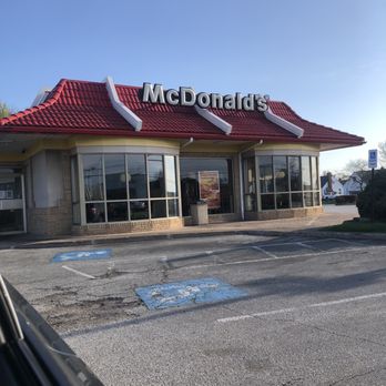 McDonald's - the front of the restaurant - Fast Food Near Me - Mayfield Heights, Ohio