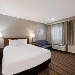 SureStay Plus by Best Western Woodbury Inn - Single Queen Guestroom with Kitchenette