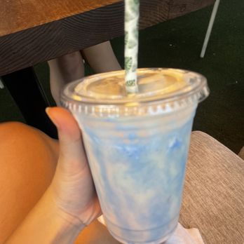 Fresh on Crawford - The glow up smoothie - Vegan Near Me - Toronto, Ontario Fresh on Crawford - The glow up smoothie - Vegan Near Me - Toronto, Ontario