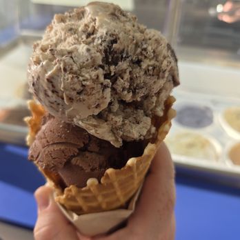 Big Dipper Creamery - Peanut butter fudge and cookies and cream - Ice Cream & Frozen Yogurt Near Me - Fridley, Minnesota