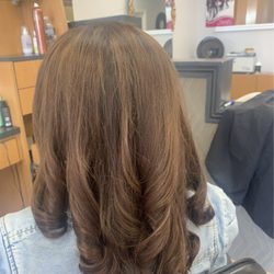 Vinni's Salon and Spa - Hair salon