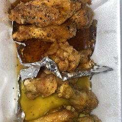 Golden Wings - Hot garlic lemon pepper and lemon pepper