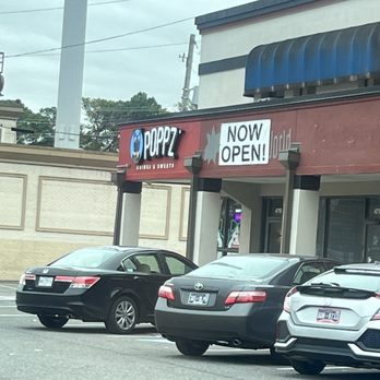 Poppz - Front door. - Salad Near Me - Memphis, Tennessee