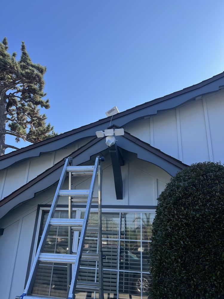 Slide of Lopez Electric and Solar
