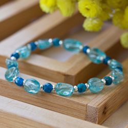 Sudamerica Stones - Bracelet en pierres naturelles. Apatite Bleue. Création originale en édition limitée. Pierres semi-précieuses.