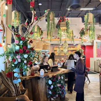 Rosa Madera - Front counter - Mexican Near Me - Sacramento, California