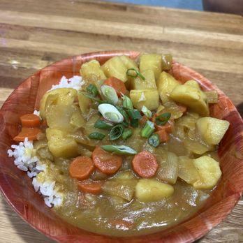 Pineapple Express Food Truck - Japanese Curry - Hawaiian Near Me