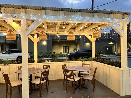 Bungalow on Rose Coastal Thai Restaurant & Bar by null