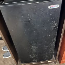 Sleep Inn Beaver- Beckley - Fridge looking rough