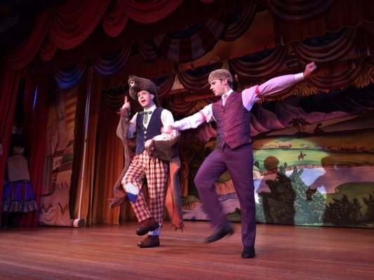 Hoop-Dee-Doo Musical Revue by null