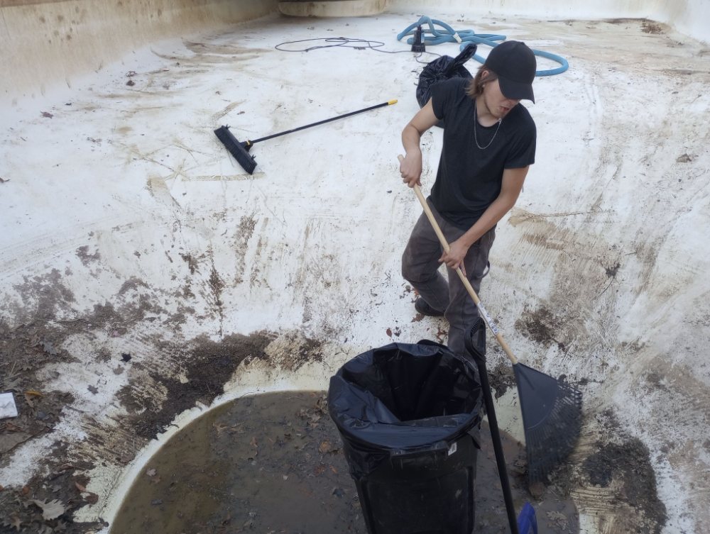 Slide of Mammoth Services