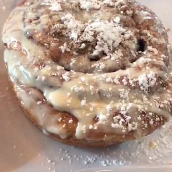 Canopy Road Cafe - Cinnamon roll - American Near Me - Jacksonville, Florida