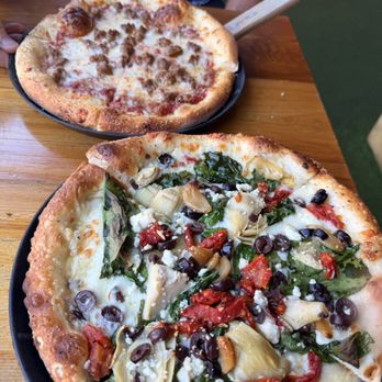 Happy Camper - Sausage pizza and Mediterranean pizza - Pizza Near Me - Las Vegas, Nevada Happy Camper - Sausage pizza and Mediterranean pizza - Pizza Near Me - Las Vegas, Nevada