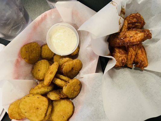 Bruno's Pizza & Wings by null