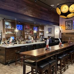 Guy Fieri's Mt. Pocono Kitchen - Inside vibe
