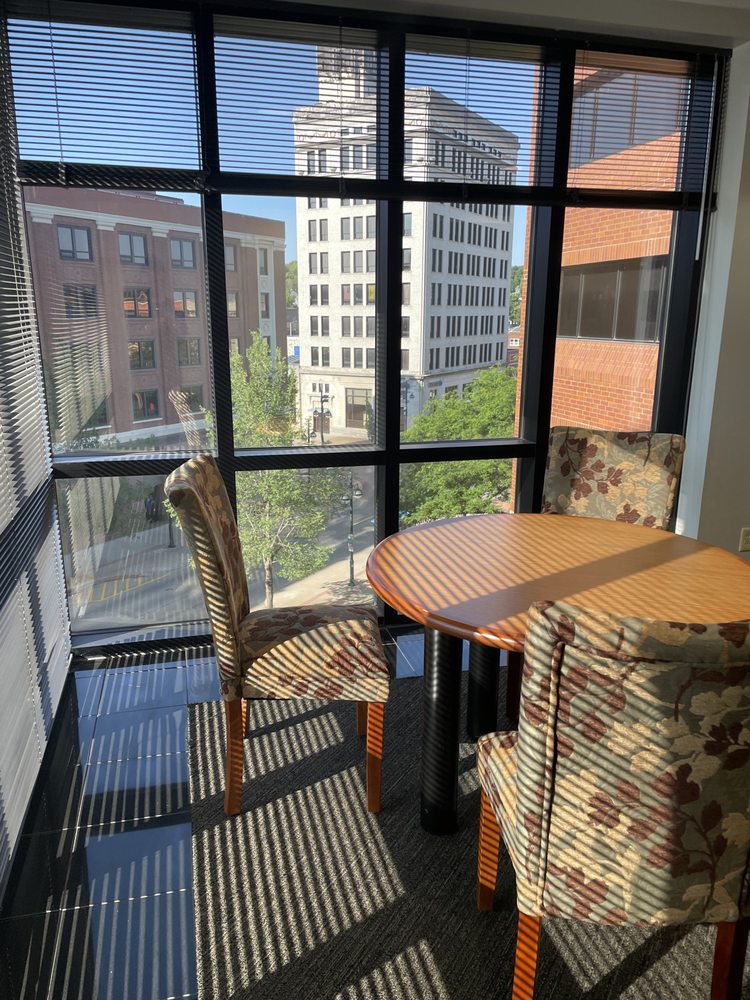 HERITAGE PLACE Request Information 11 Photos 1515 5th Ave, Moline