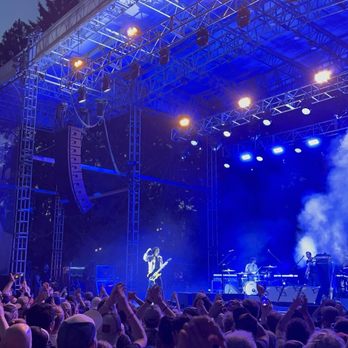 McMenamins - Edgefield - Edgefield Concerts on the Lawn - Hotels Near Me - Troutdale, Oregon