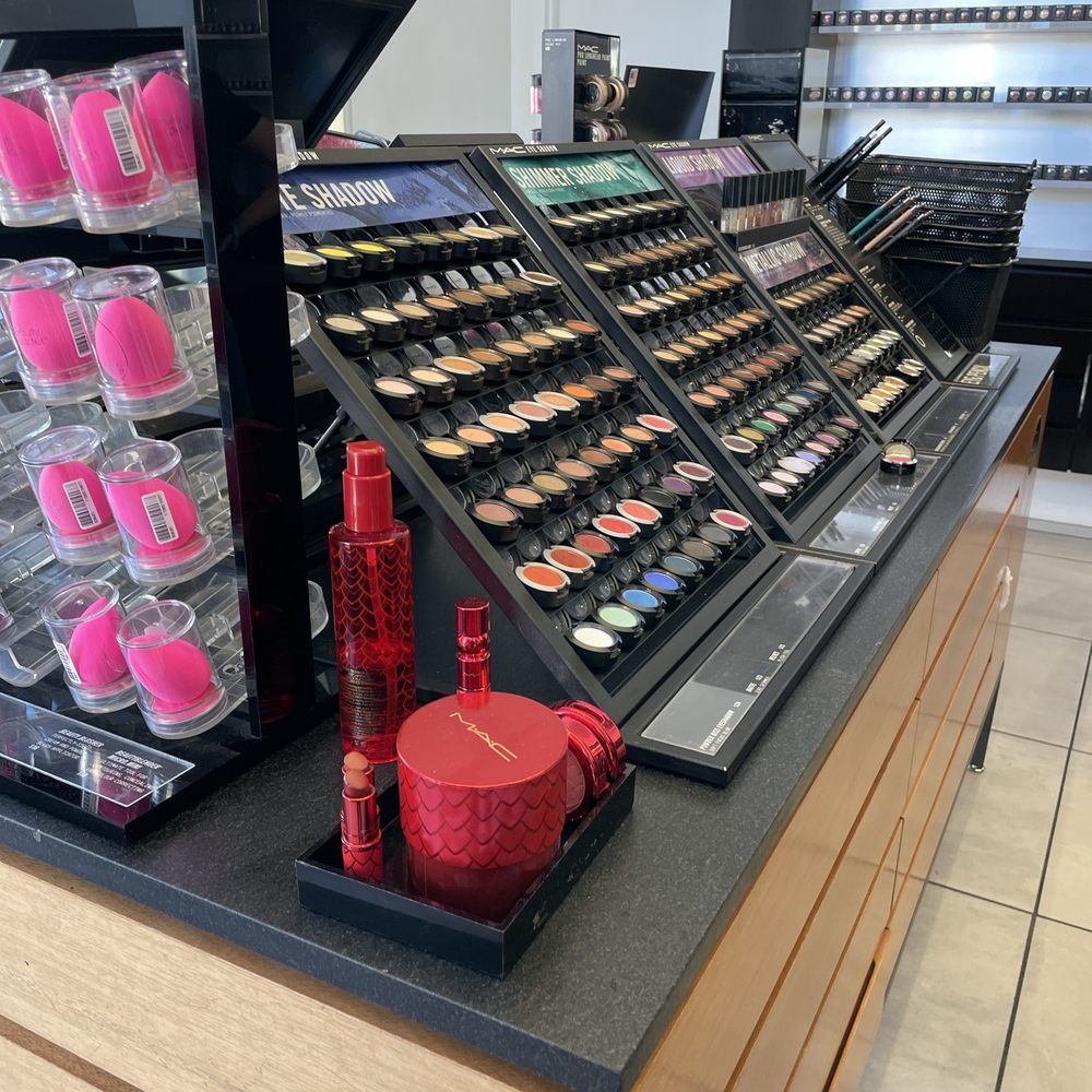 MAC shopping MAC shopping