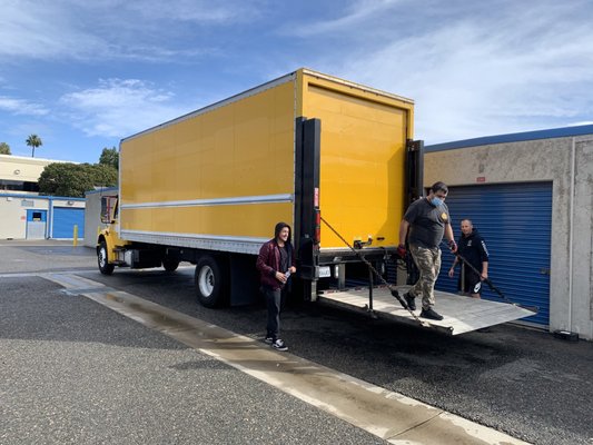 Best Moving Services in Los Angeles! - We got what you are looking for. Perfectly Fast Moving company is completely ready to help you. Give us a call today to get a free quote and estimate! Best Moving Services in Los Angeles! - We got what you are looking for. Perfectly Fast Moving company is completely ready to help you. Give us a call today to get a free quote and estimate!
