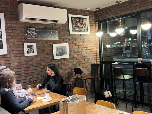 Mamoun's Falafel by null