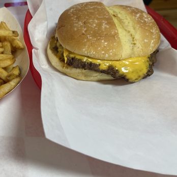 Betty Boop Drive In - Cheese Burger Good but a bit salty, even for me. - Food Trucks Near Me - Winston, Oregon Betty Boop Drive In - Cheese Burger Good but a bit salty, even for me. - Food Trucks Near Me - Winston, Oregon