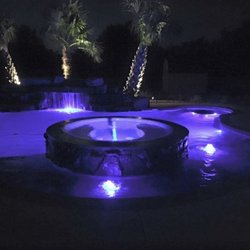 Splash Pools - Custom Pool by Splash Pools Inc.