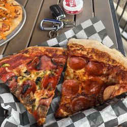 DJ'S Pizza Pub - Pizza by the slice