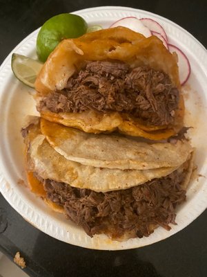 Birrieria Villalobos by null