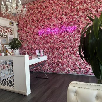 Vy’s Beauty Lounge - Waiting room - Eyelash Service Near Me - Vacaville, California Vy’s Beauty Lounge - Waiting room - Eyelash Service Near Me - Vacaville, California
