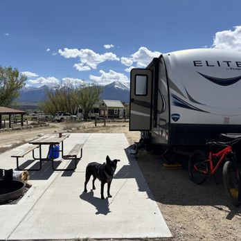 BV Overlook Camp & Lodging - Trailer and pup enjoying the morning - Campgrounds Near Me - Buena Vista, Colorado BV Overlook Camp & Lodging - Trailer and pup enjoying the morning - Campgrounds Near Me - Buena Vista, Colorado
