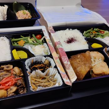 Takuma - Yakiniku Beef & Kakuni Bento Boxes + Spicy Tuna Dip - Izakaya Near Me - Santa Monica, California Takuma - Yakiniku Beef & Kakuni Bento Boxes + Spicy Tuna Dip - Izakaya Near Me - Santa Monica, California