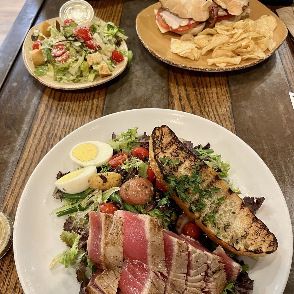 Tuna niçoise salad Tuna niçoise salad