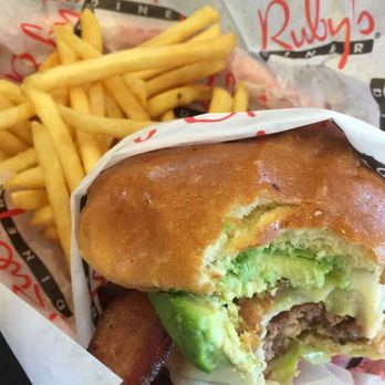 Ruby's Diner - Diners Near Me - Commerce, California