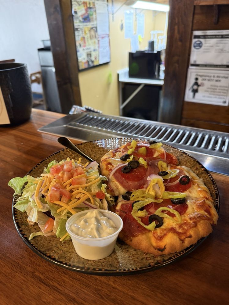 Nic’s Corner Bistro Logo